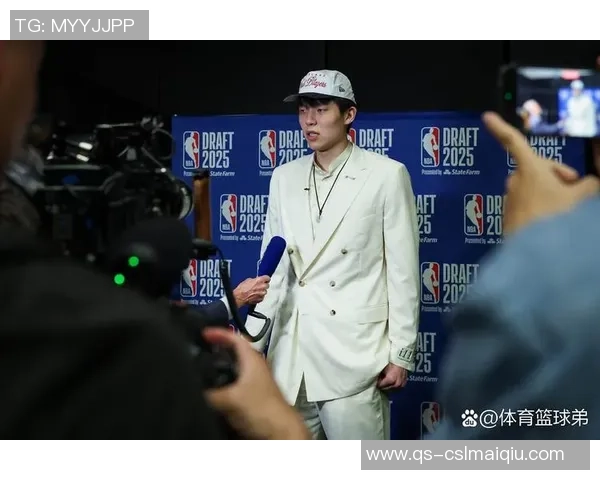 比卢普斯称赞杨瀚森适应能力强但仍需继续努力提升语言和文化素养