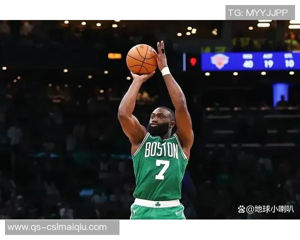 杰伦布朗表现低迷14投6中仅得12分5助攻失误5次正负值惨淡并列最低