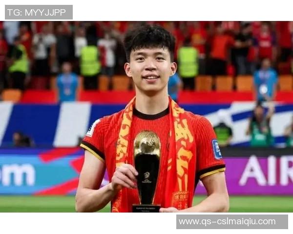 德甲豪门冬季转会期向王钰栋发出邀请究竟是哪支球队引发热议