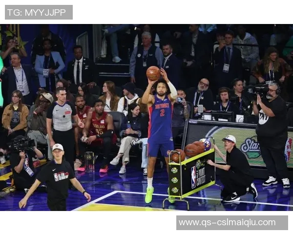 卡梅隆约翰逊状态回暖三分球火力全开助球队赢得关键胜利